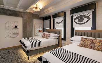 Room, 2 Queen Beds