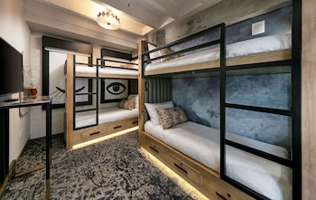 Room, Multiple Beds (Dorm)