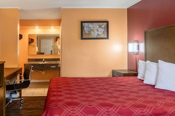 Standard Room, 1 Queen Bed, Non Smoking