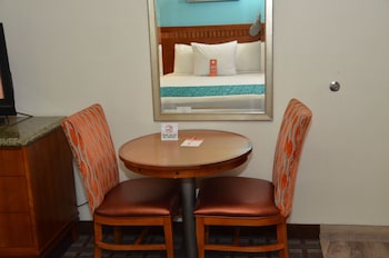 Room, 2 Queen Beds, Accessible, Non Smoking (Mobility)