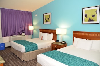 Room, 2 Queen Beds, Accessible, Non Smoking (Mobility)