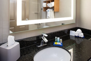 Suite, 1 King Bed, Accessible (Communications, Accessible Tub)