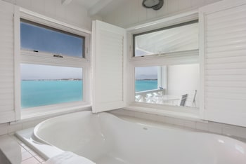 Family Room, 2 Bedrooms, Oceanfront