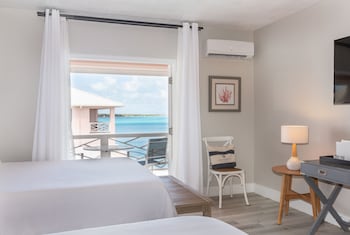 Room, 2 Queen Beds, Balcony, Partial Ocean View