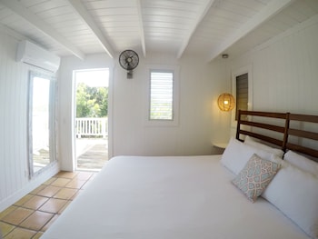 Cottage, 1 King Bed with Sofa bed, Non Smoking, Lagoon View
