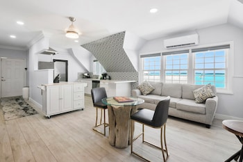 Luxury Apartment, 3 Bedrooms, Kitchen