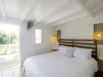 Cottage, 1 King Bed with Sofa bed, Non Smoking, Lagoon View