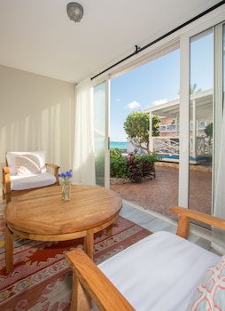 Room, 2 Queen Beds, Garden Area