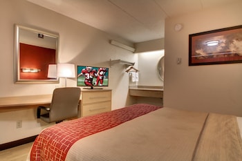 Standard Room, 1 King Bed (Smoke Free)