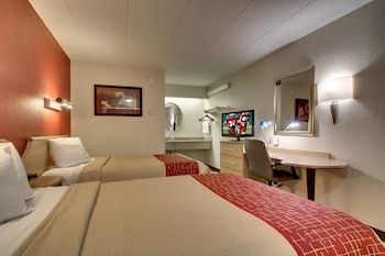 Standard Room, 2 Queen Beds (Smoke Free)