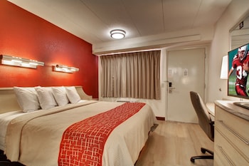 Standard Room, 1 King Bed (Smoke Free)