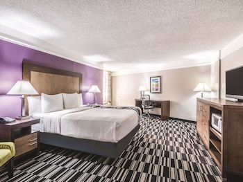 Studio Suite, 1 King Bed, Non Smoking