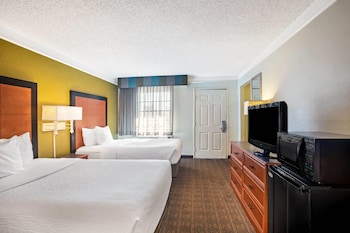 Room, 2 Queen Beds, Non Smoking