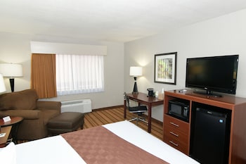 Standard Room, 1 King Bed, Non Smoking, Refrigerator & Microwave