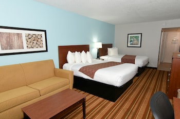 Executive 2 Queen Beds, Non Smoking, with Pull out couch with Refrigerator & Microwave