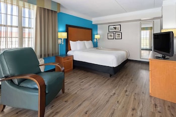 Deluxe Room, 1 King Bed, Non Smoking