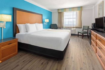 Deluxe Room, 1 King Bed, Non Smoking