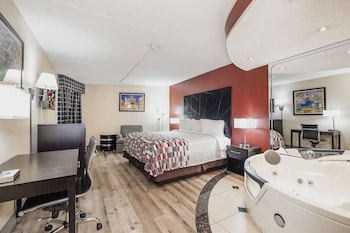 Superior Room, 1 King Bed, Non Smoking, Jetted Tub