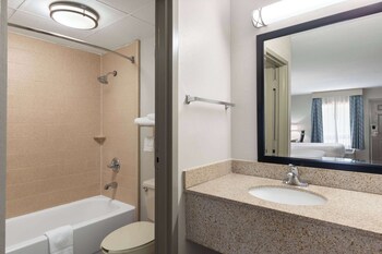 Standard Room, 2 Queen Beds