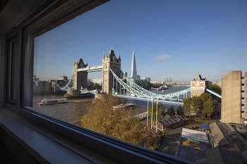 Deluxe Double Room, with Bridge View