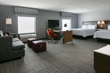 Suite, 2 Queen Beds, Non Smoking