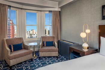Room, 1 King Bed (Mobility Accessible, Roll-in Shower)