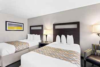 Standard Room, 2 Double Beds, Accessible, Bathtub