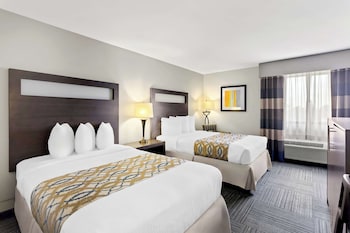 Standard Room, 2 Double Beds, Accessible, Bathtub