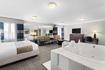Standard Room, 1 King Bed, Non Smoking, Jetted Tub