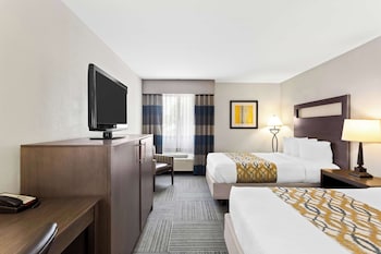 Standard Room, 2 Double Beds, Non Smoking, Refrigerator & Microwave
