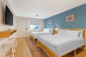 Standard Room, 2 Queen Beds, Non Smoking, Kitchenette