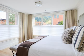 Penthouse, 3 Bedrooms (D at Mill)