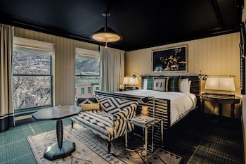Deluxe Room, 1 King Bed