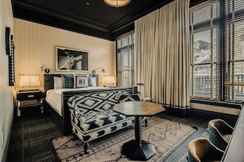 Premier Room, 1 King Bed