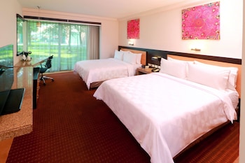 Standard Room, 2 Double Beds (Courtyard Access)