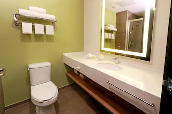 Standard Room, 2 Queen Beds, City View