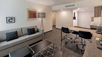 Suite, 2 Double Beds (Courtyard Access)