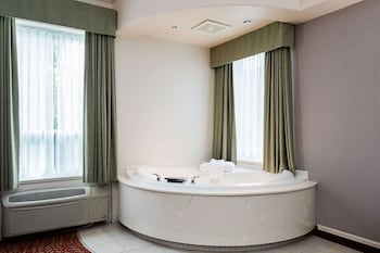 Standard Room, 1 King Bed, Jetted Tub, Tower