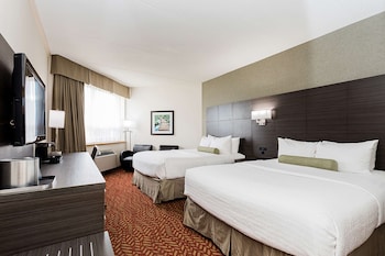 Standard Room, 2 Queen Beds, Non Smoking, Ground Floor (Pet Friendly)