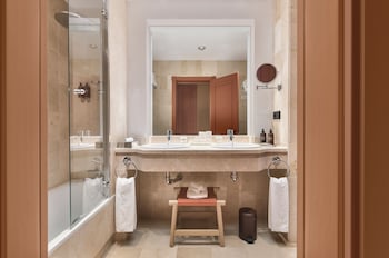Junior Suite Side Sea View (3+1)