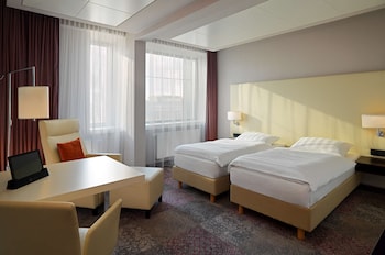 Superior Room (Augustusplatz View)