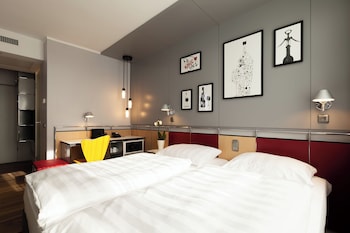 Twin Room (Down to Earth)