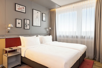 Twin Room (Down to Earth)