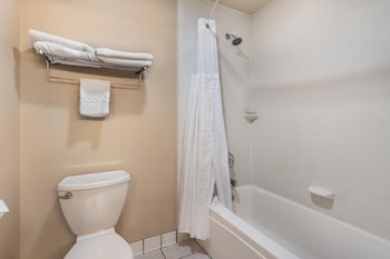 Standard Room, 1 King Bed, Non Smoking, Refrigerator