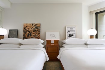 2 Queen Beds