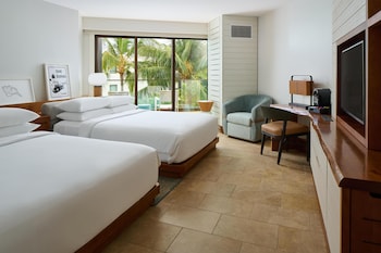 2 Queen Beds with Resort View