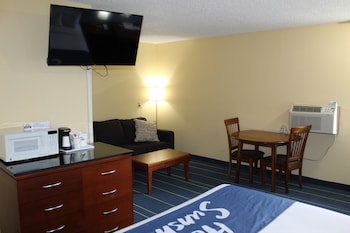 Studio Suite, 1 King Bed, Non Smoking