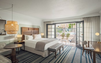 Room, 1 King Bed (Pool)