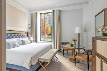 Deluxe Room, 1 King Bed, Park View