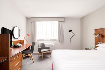Standard Room, 1 Queen Bed